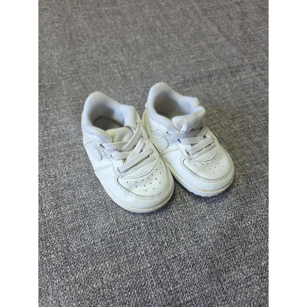 Nike Air Force 1 Crib Booties Triple White  CK2201-100 Infant Size 4C Shoe